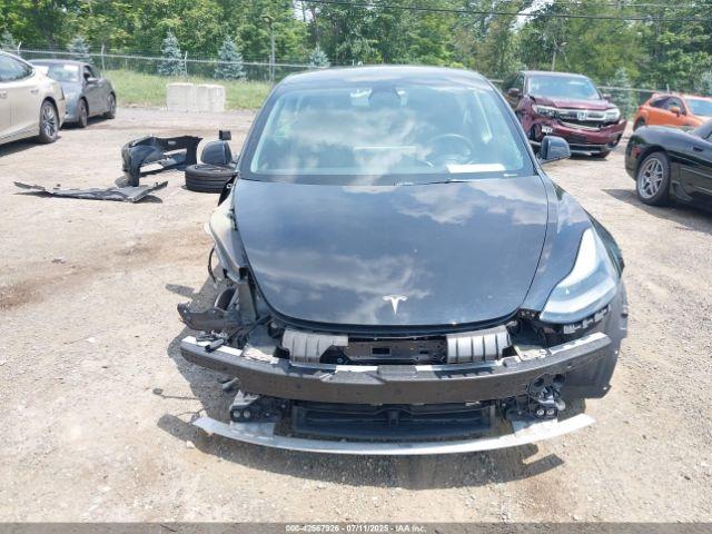 Tesla Model 3 Long Range Dual Motor All-wheel Drive Image 19