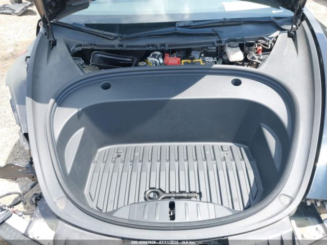 Tesla Model 3 Long Range Dual Motor All-wheel Drive Image 7