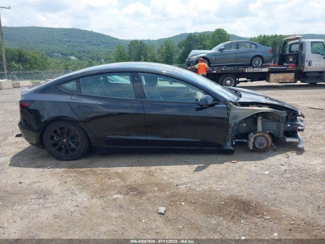 Tesla Model 3 Long Range Dual Motor All-wheel Drive Image 14