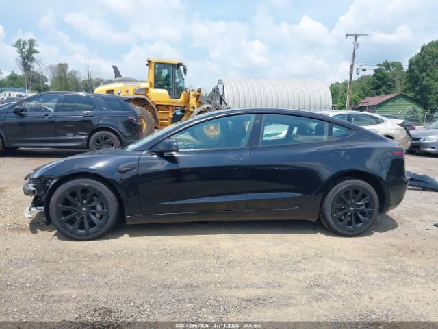 Tesla Model 3 Long Range Dual Motor All-wheel Drive Image 16