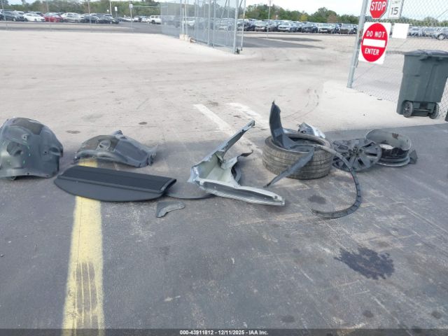 Tesla Model Y Long Range Dual Motor All-wheel Drive Image 12