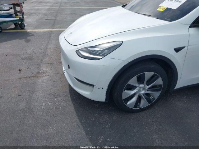 Tesla Model Y Long Range Dual Motor All-wheel Drive Image 8