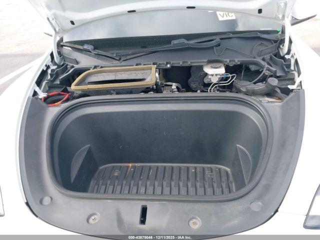 Tesla Model Y Long Range Dual Motor All-wheel Drive Image 7