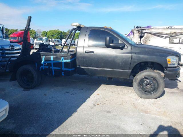 Dodge Ram 4500 Image 13