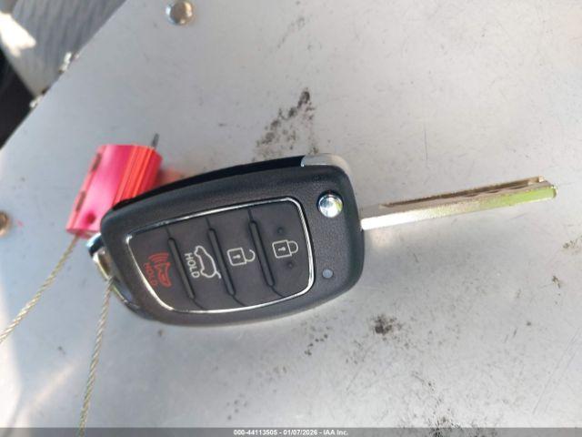 Hyundai SANTA FE Sport Image 3