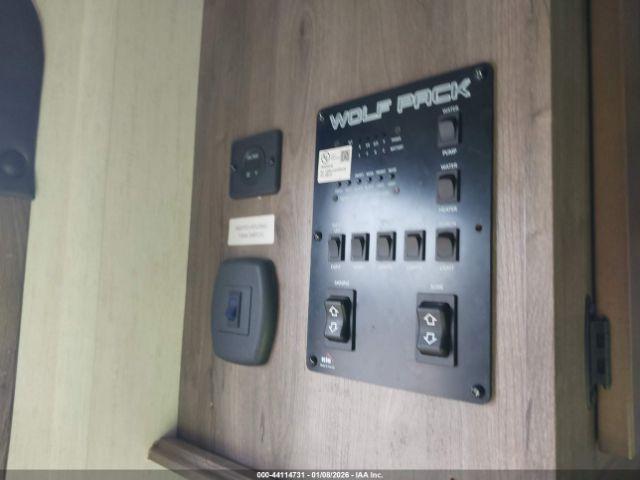 Wolfpack Rv Image 10