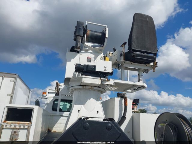 International 4000 4300 Image 9