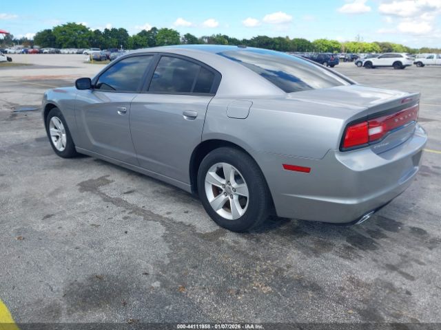 Dodge Charger Se Image 5