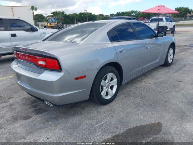 Dodge Charger Se Image 11