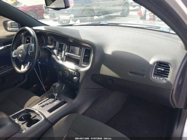 Dodge Charger Se Image 3