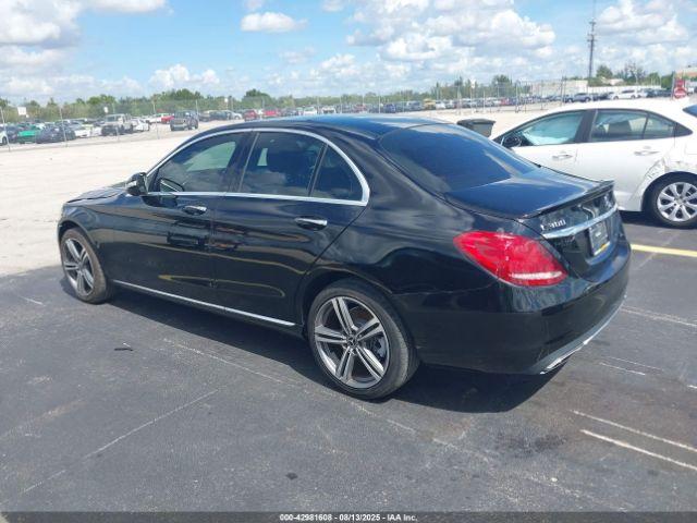 Mercedes-Benz C-Class Luxury 4matic Image 2