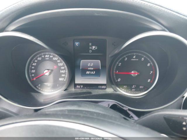 Mercedes-Benz C-Class Luxury 4matic Image 13