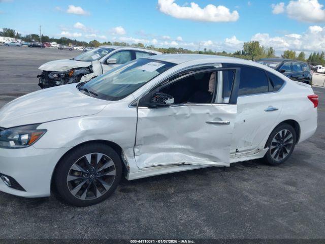 Nissan Sentra Sr Image 9