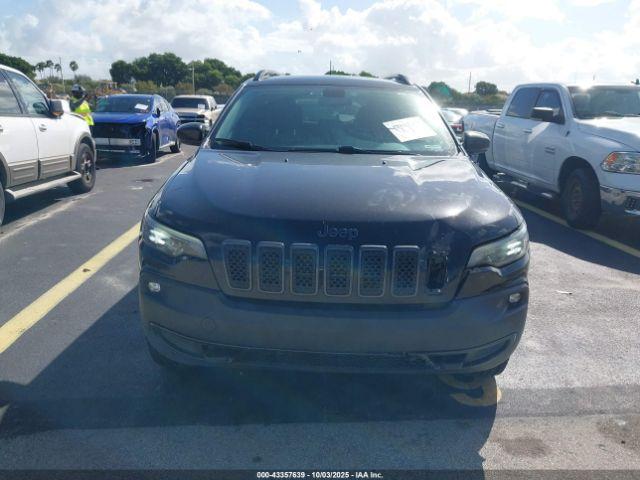 Jeep Cherokee Upland 4x4 Image 9