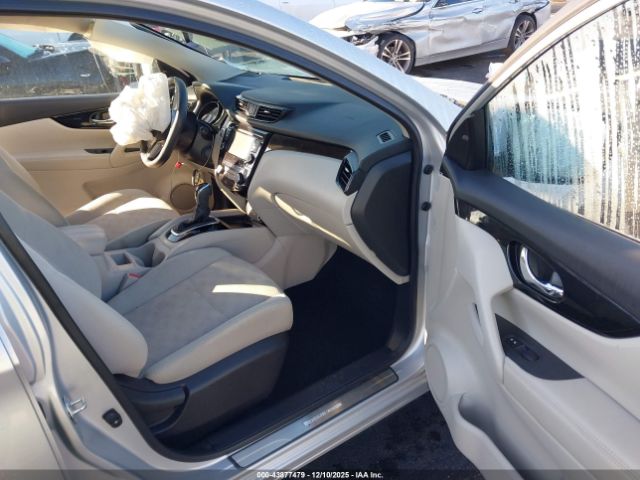 Nissan Rogue Sv Image 3