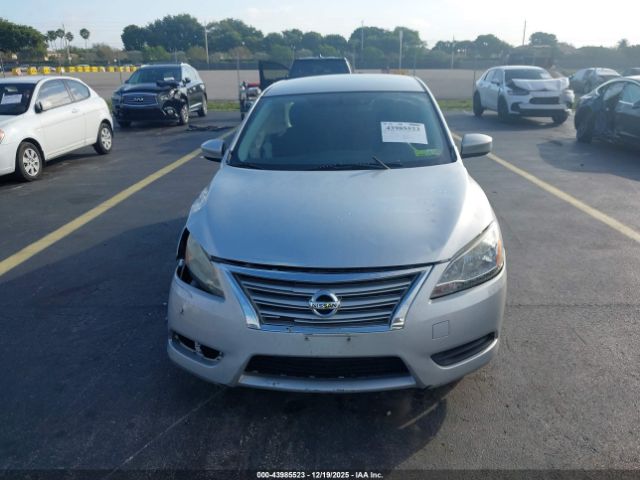 Nissan Sentra Image 15