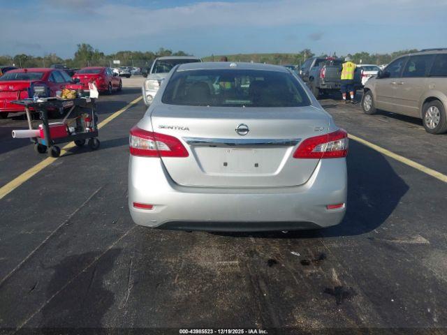 Nissan Sentra Image 3