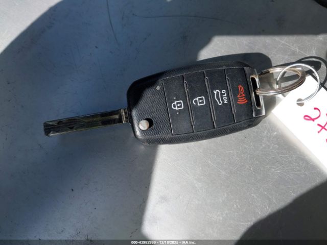 Kia Optima Lx Image 16