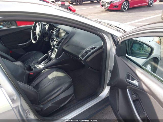 Ford Focus Titanium Image 12