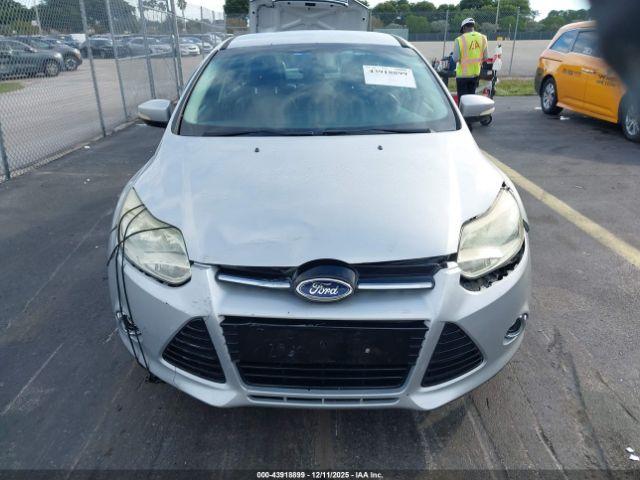 Ford Focus Titanium Image 14