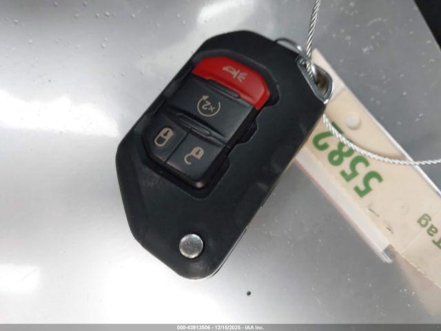 Jeep Wrangler Rubicon 4x4 Image 12