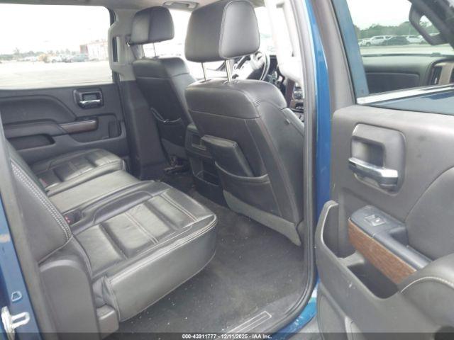 GMC Sierra 1500 Denali Image 16