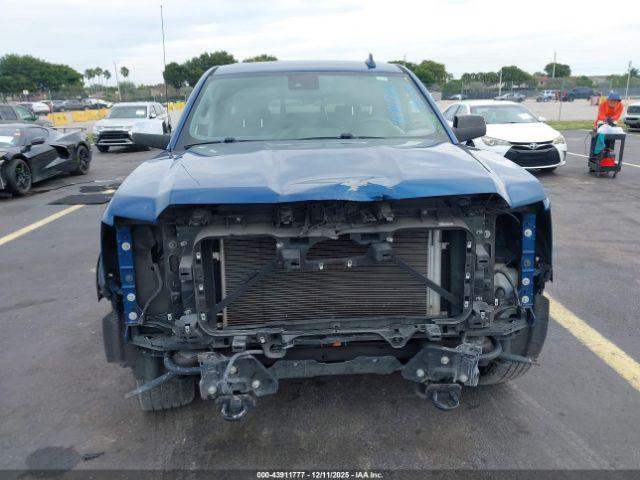 GMC Sierra 1500 Denali Image 8