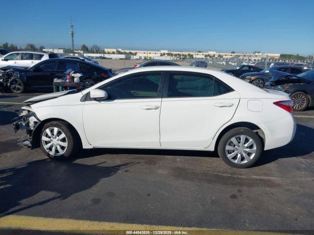 Toyota Corolla Le Image 14