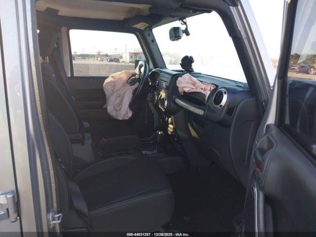 Jeep Wrangler Rubicon Image 6