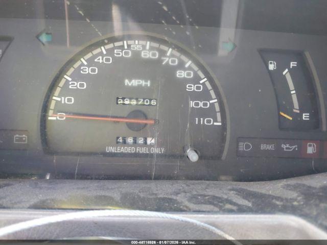 Isuzu Conventional Short Wheelbase Image 11