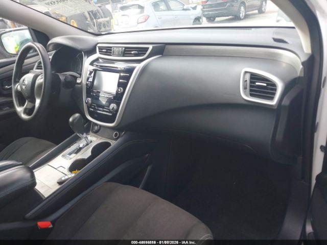 Nissan Murano S Image 5