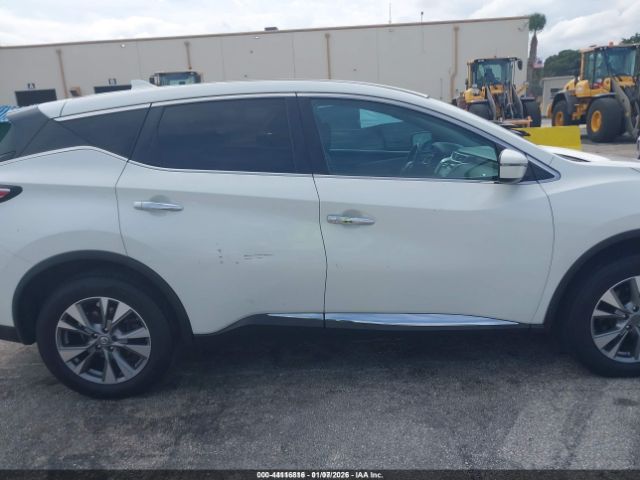 Nissan Murano S Image 9