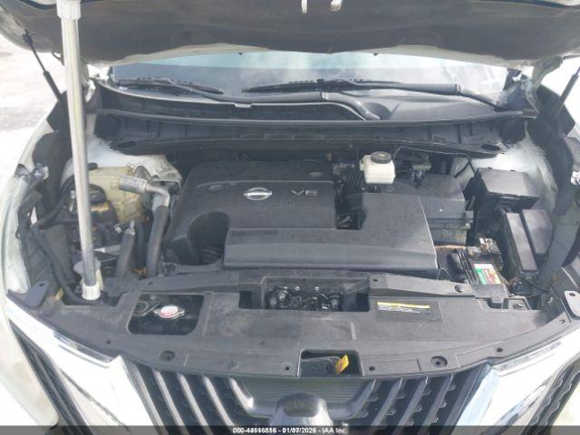 Nissan Murano S Image 10