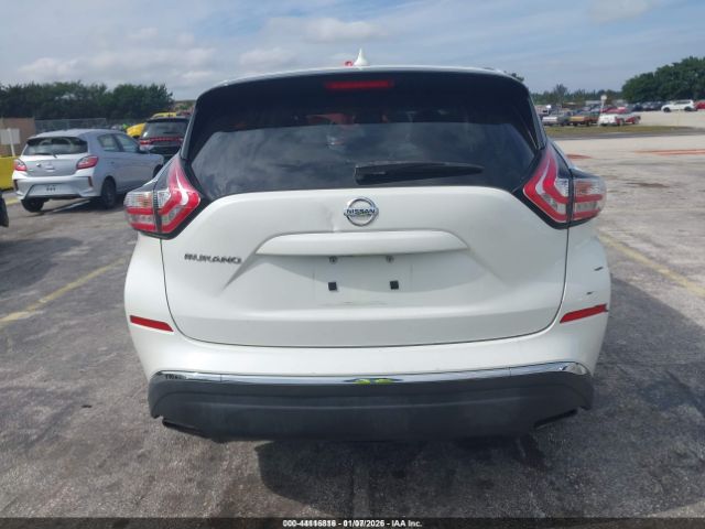 Nissan Murano S Image 16