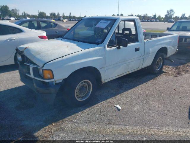 Isuzu Conventional Short Bed Image 8