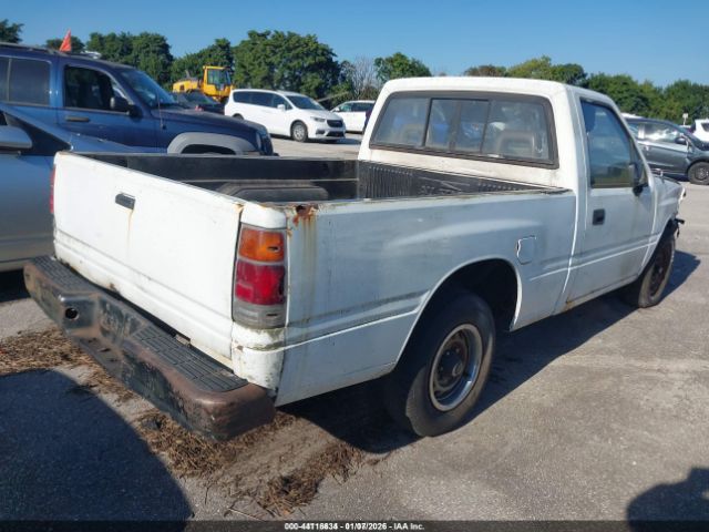 Isuzu Conventional Short Bed Image 4