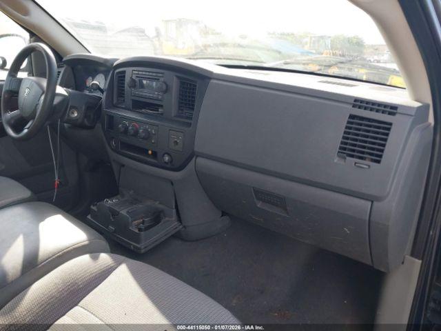 Dodge Ram 1500 St Image 4