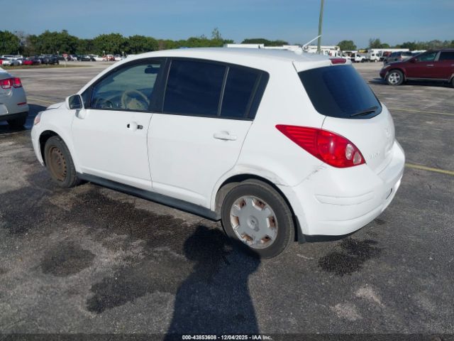 Nissan Versa 1.8s Image 7