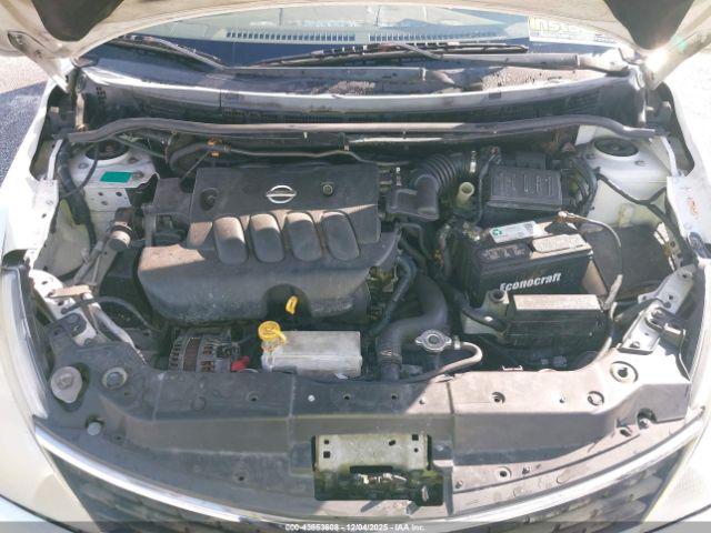 Nissan Versa 1.8s Image 11