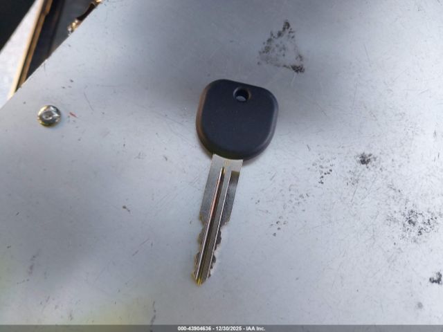 Saturn Vue 4-cyl Xe Image 10