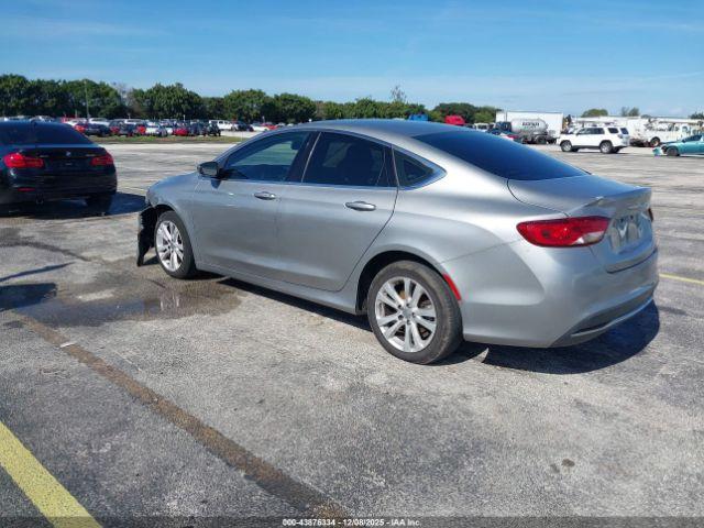 Chrysler 200 Limited Image 4
