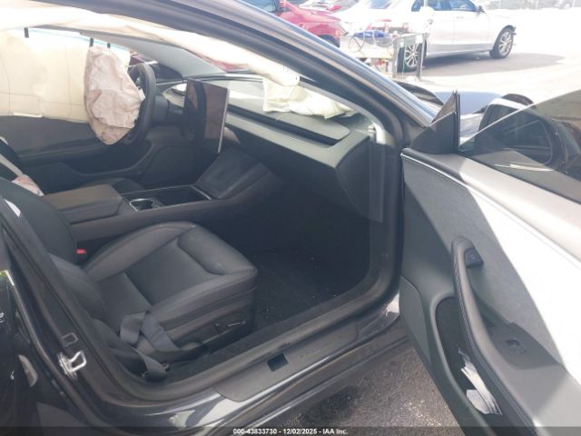 Tesla Model 3 Image 2