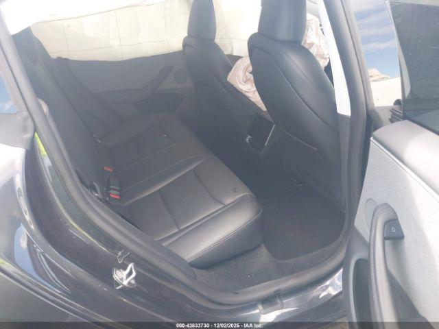 Tesla Model 3 Image 14