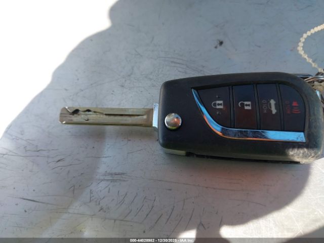 Toyota Corolla Le Image 5