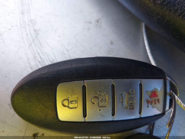 INFINITI G37x Image 10