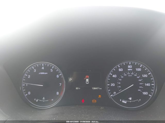 Hyundai Genesis 3.8 Image 9