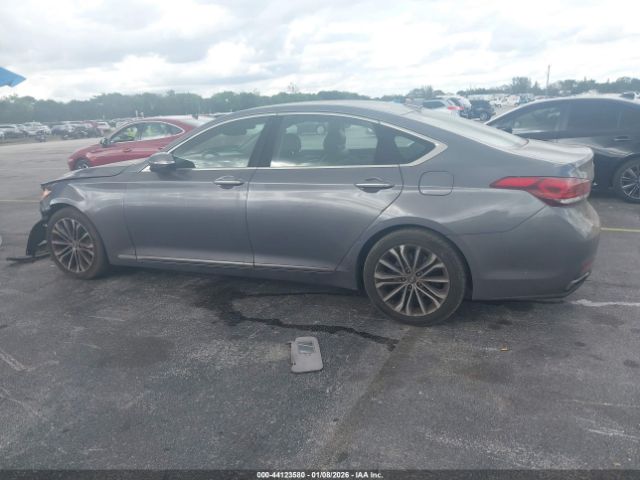 Hyundai Genesis 3.8 Image 12