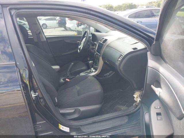 Toyota Corolla S Image 7