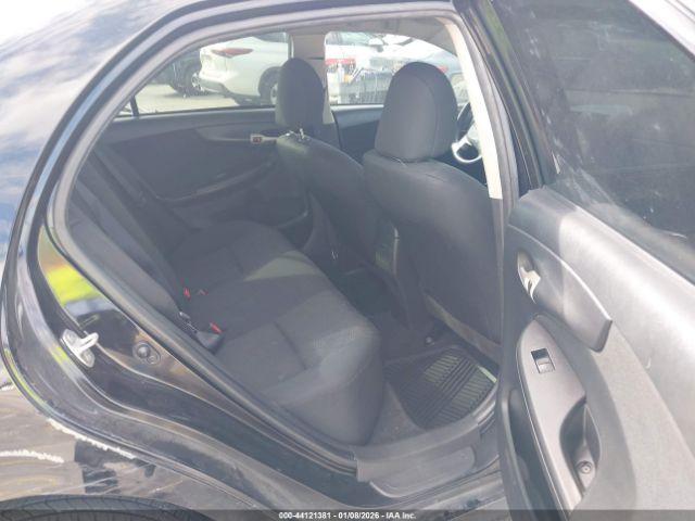 Toyota Corolla S Image 4