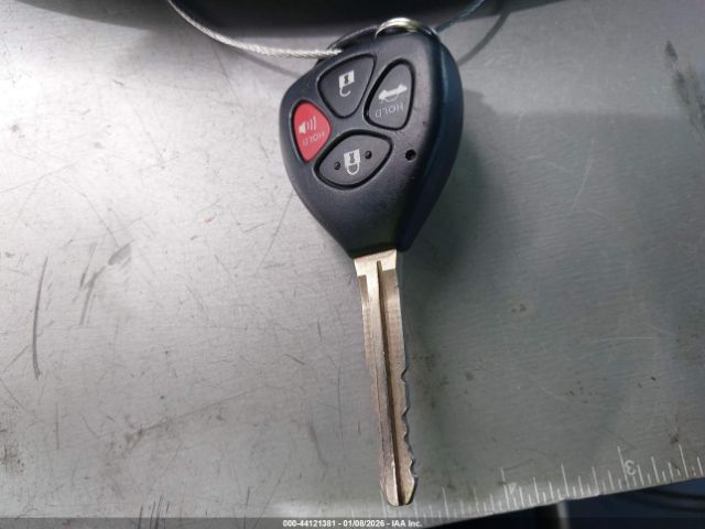 Toyota Corolla S Image 10